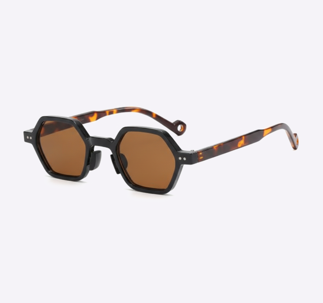 ELIO. BLACK TORTOISE